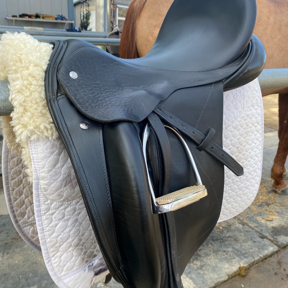Custom Saddlery VLX/Wolfgang Buffalo Leather Dressage Saddle 17”